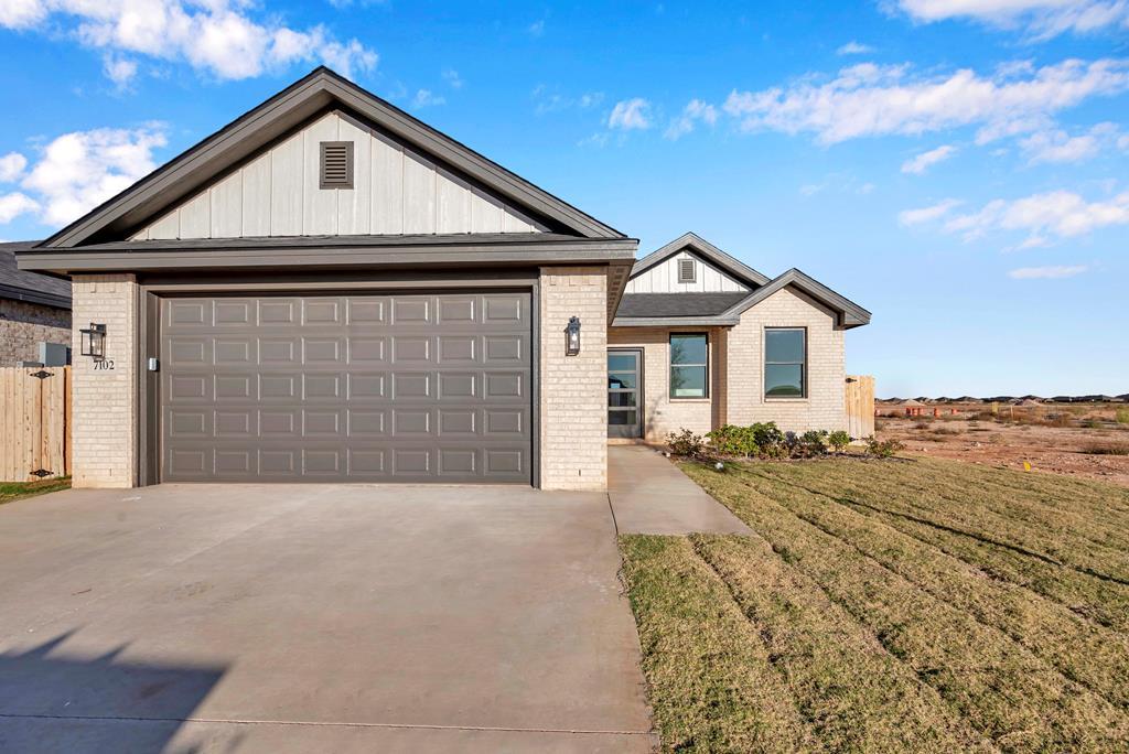 7102 Arkose, Midland