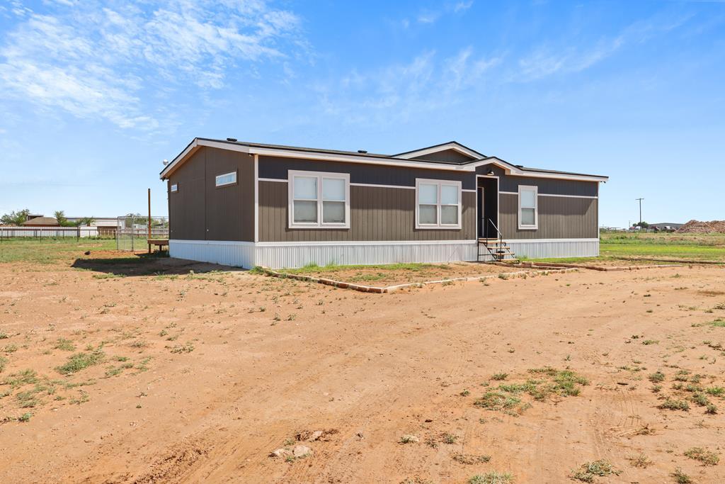 6609 County Rd 61, Midland