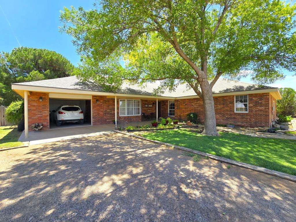 2740 County Rd C2000, Stanton