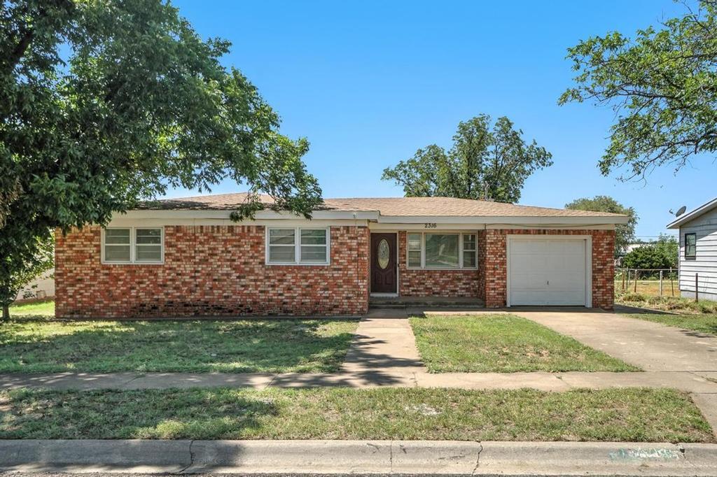 2316 41st St, Snyder