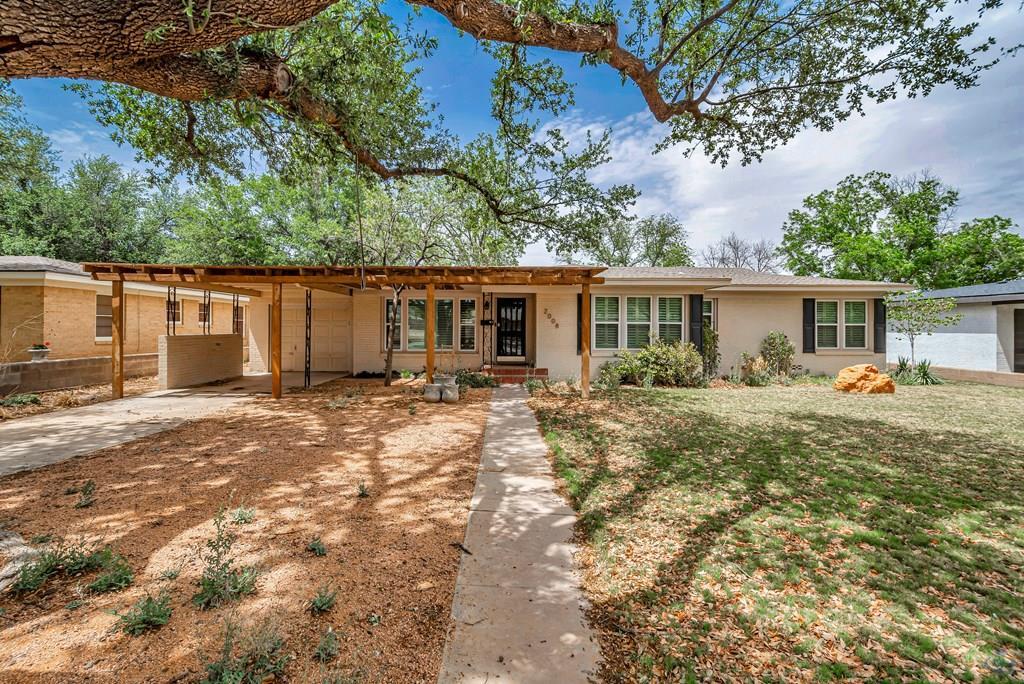 2008 Bedford Dr, Midland