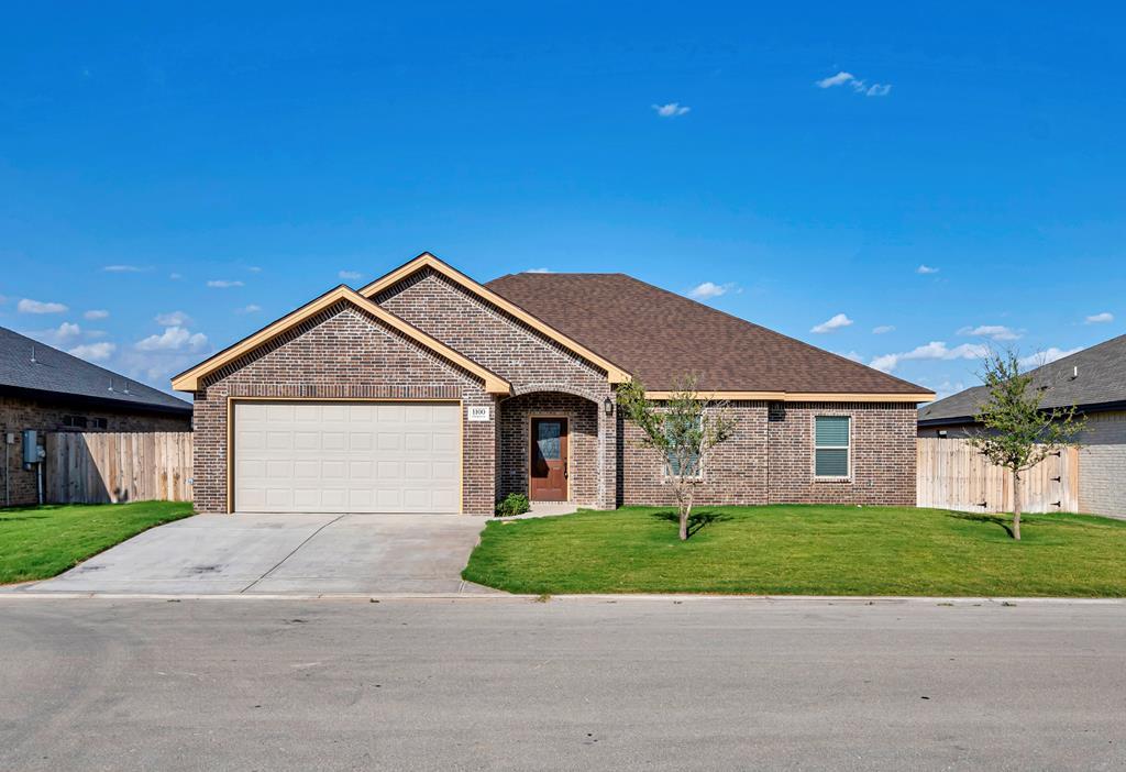 1100 Osprey Dr, Midland