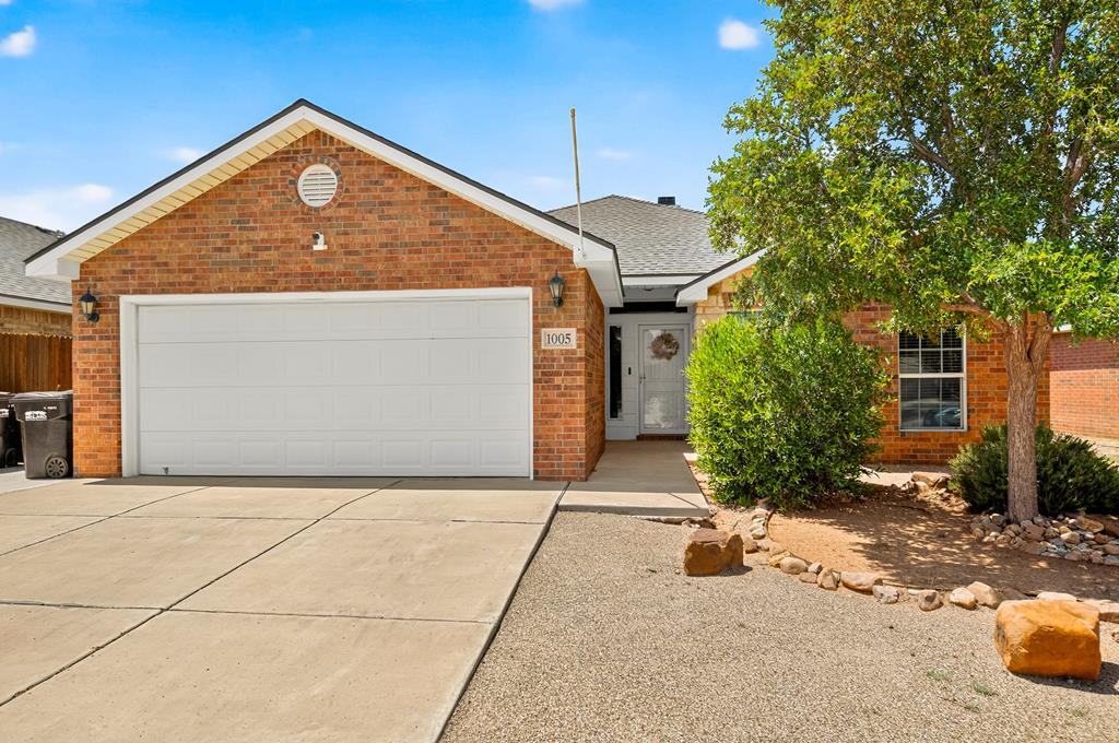 1005 Mays Dr, Midland
