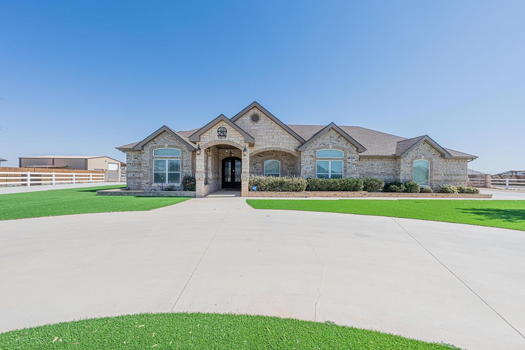 1219 County Rd 1118, Midland