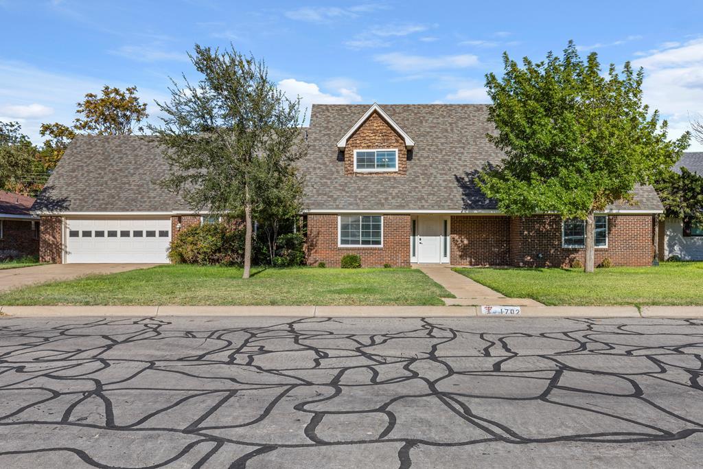 1702 Cessna Dr, Midland