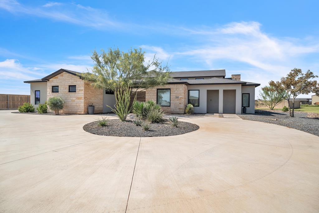 7101 County Rd 113, Midland