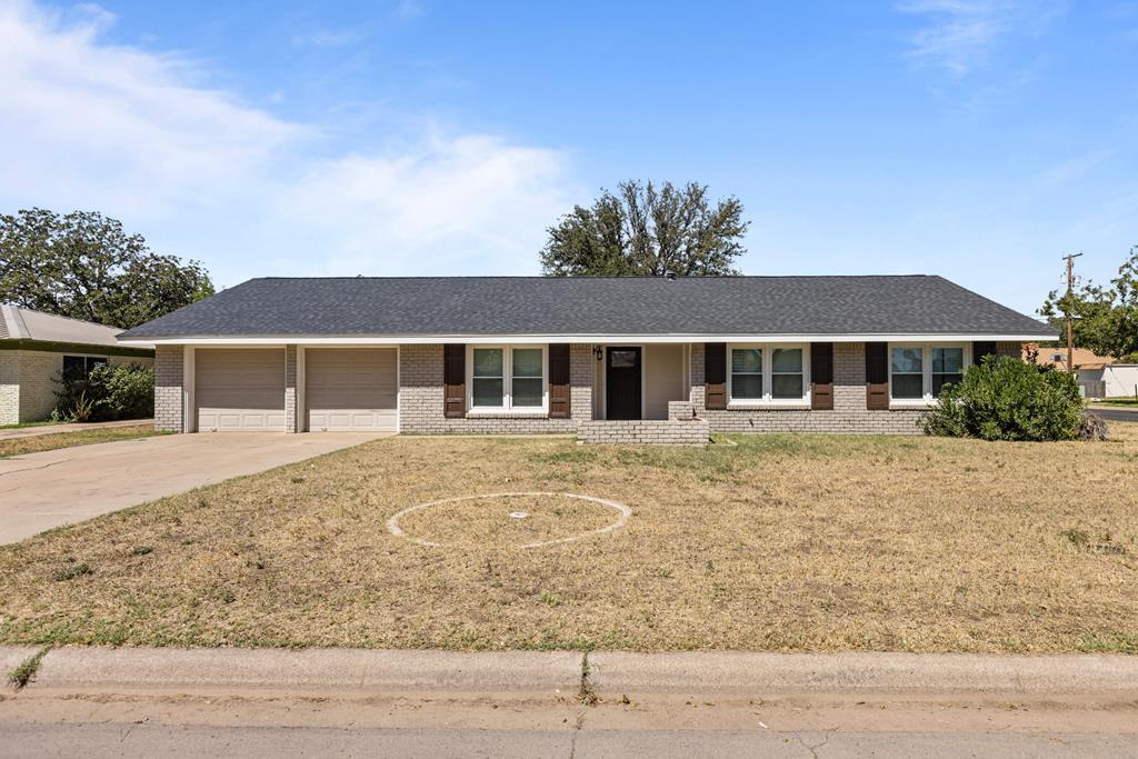 2400 Dengar Ave, Midland