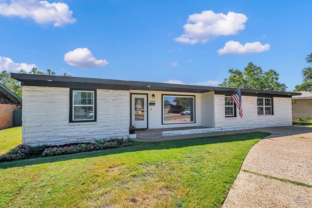 3005 Douglas, Midland