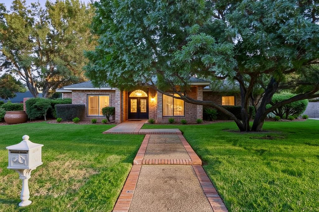 2605 Inwood Court, Midland