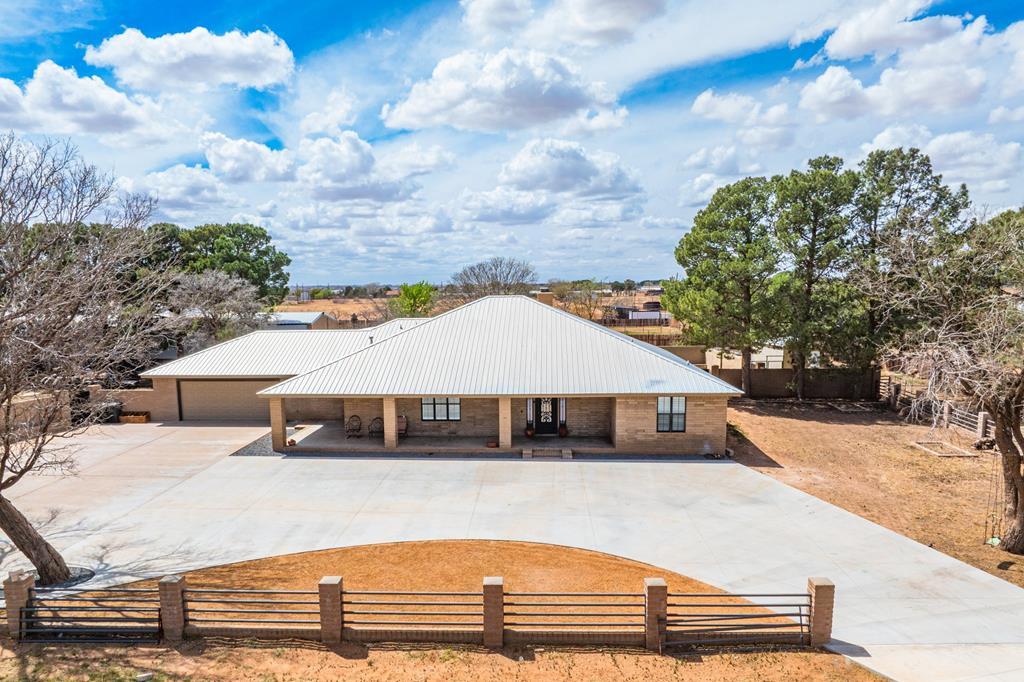 2500 County Rd 1110, Midland