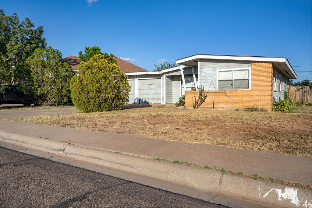 709 Beckley Dr, Midland