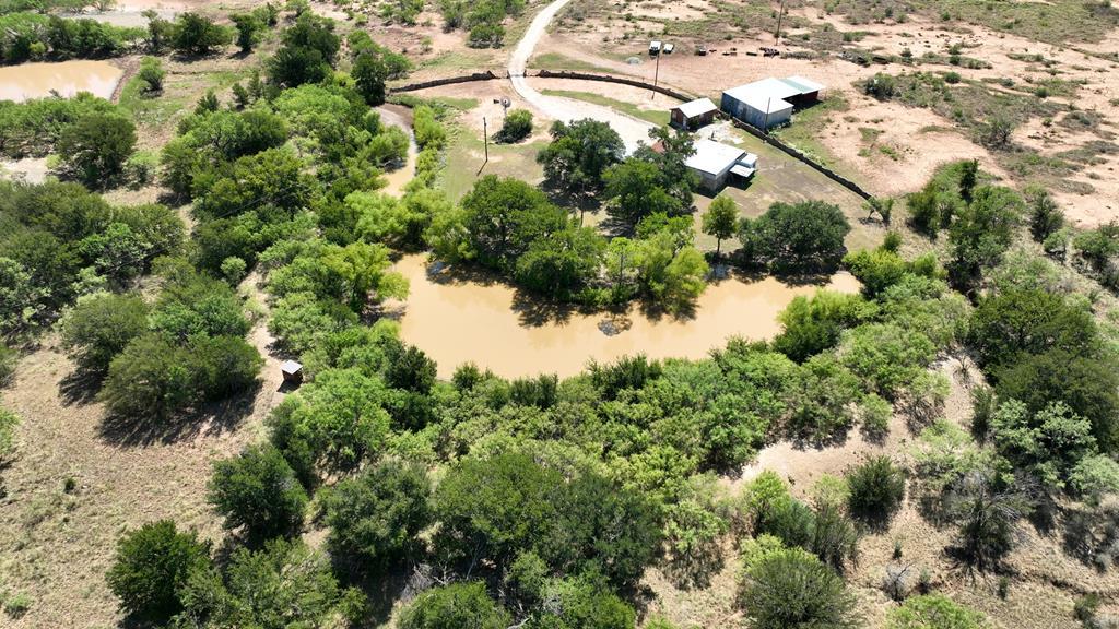 324 Fm 2633, Santa Anna