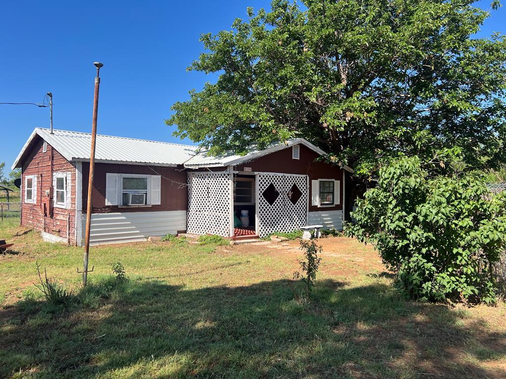 1877 I-20, Colorado City