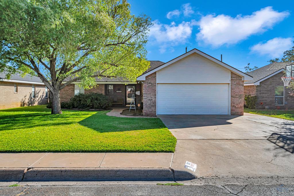 313 Thornridge Dr, Midland