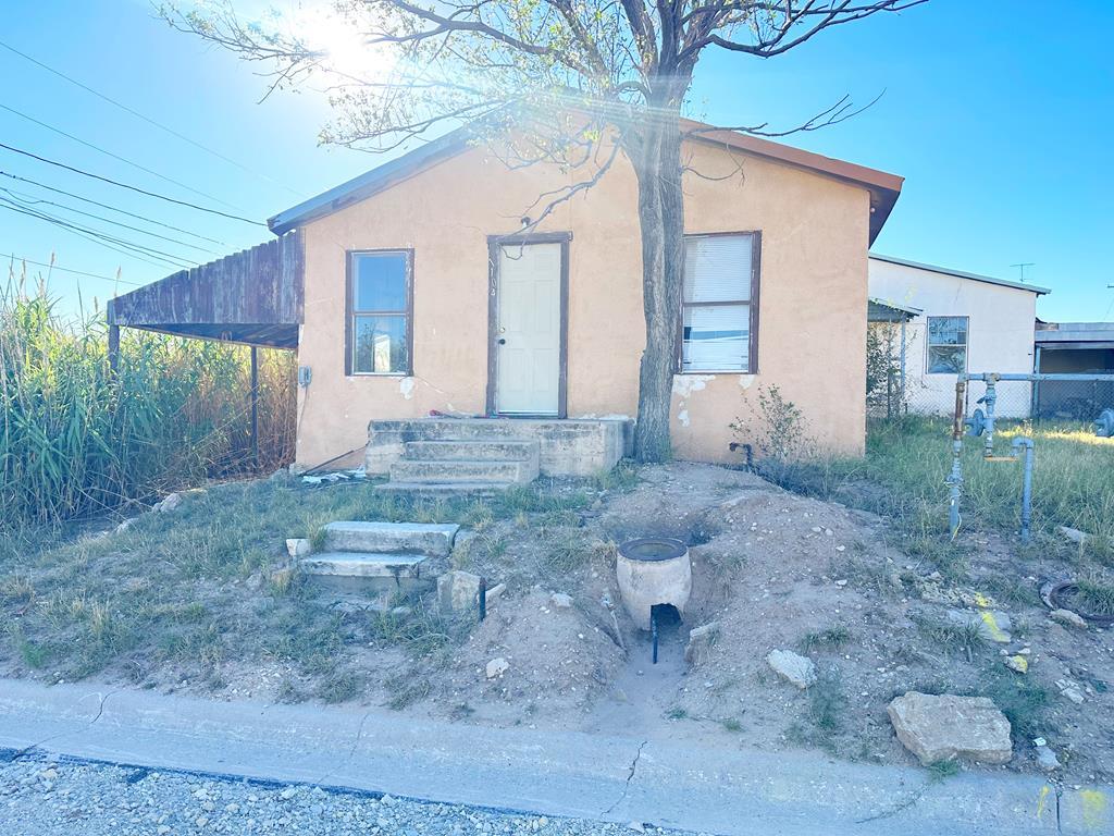 1104 6th St, Big Spring