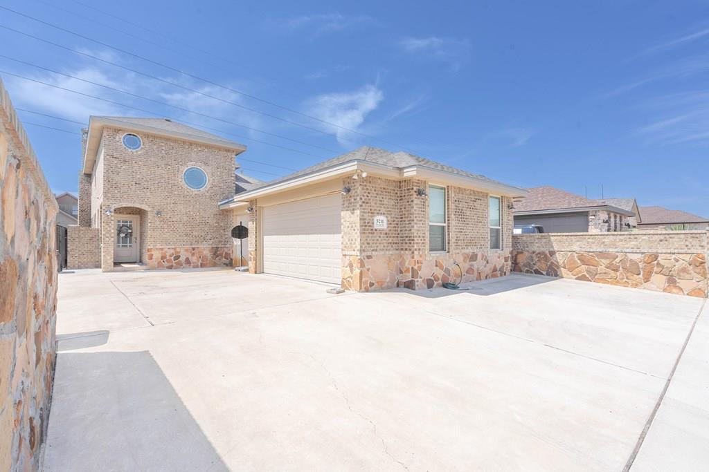 5211 Ellen Jayne Way, Midland