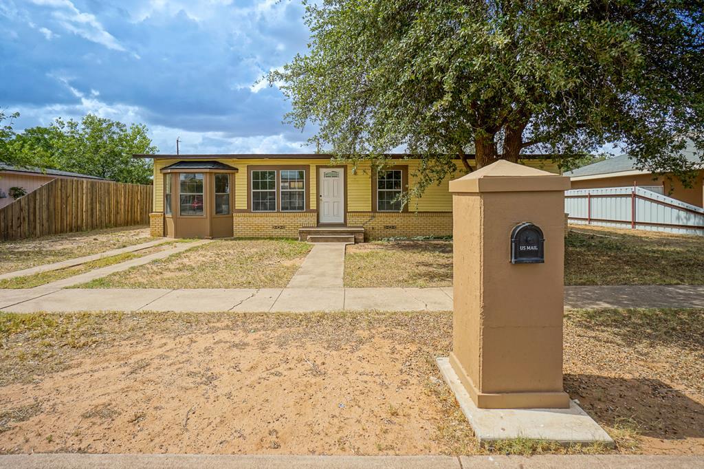 404 Jax Ave, Midland