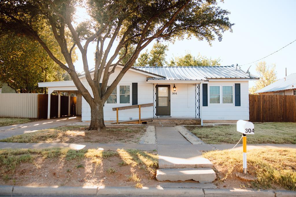 304 Main St, Loraine