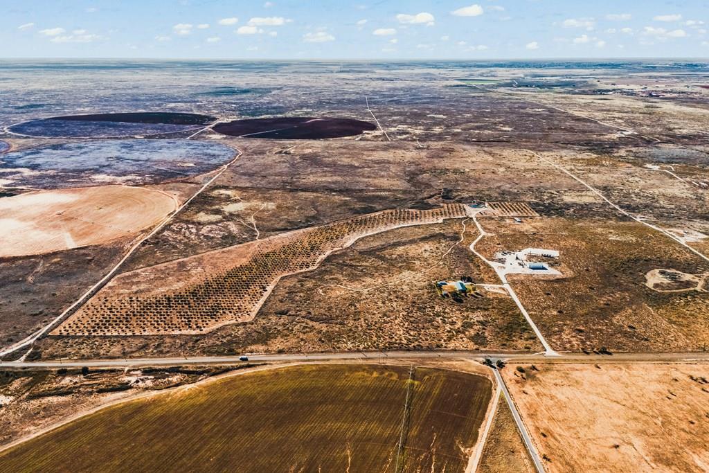 704 County Rd 421, Seminole