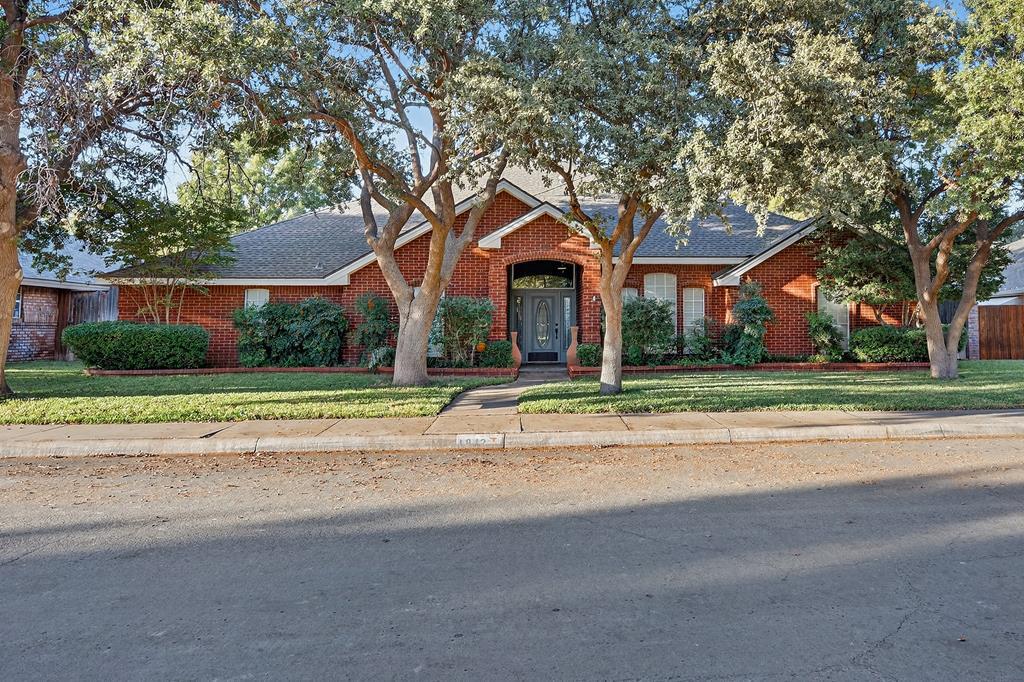 1812 Dukes Dr, Midland