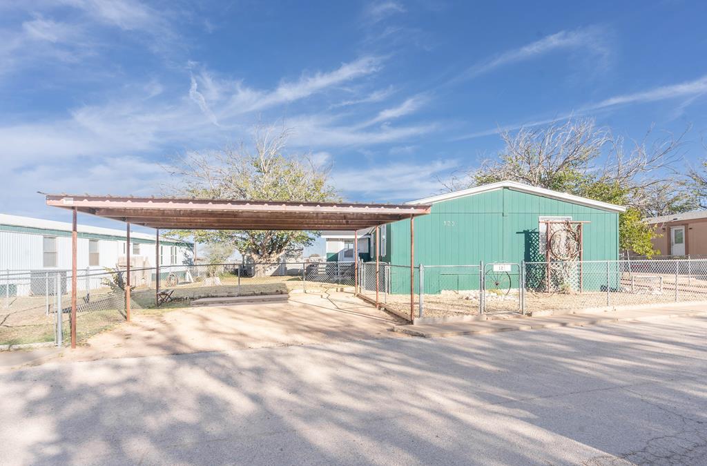 7100 Airline, Midland