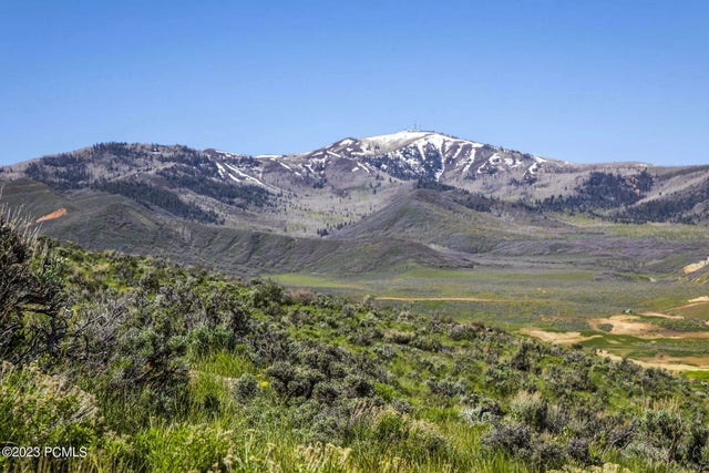 749 Village View Drive, Coalville