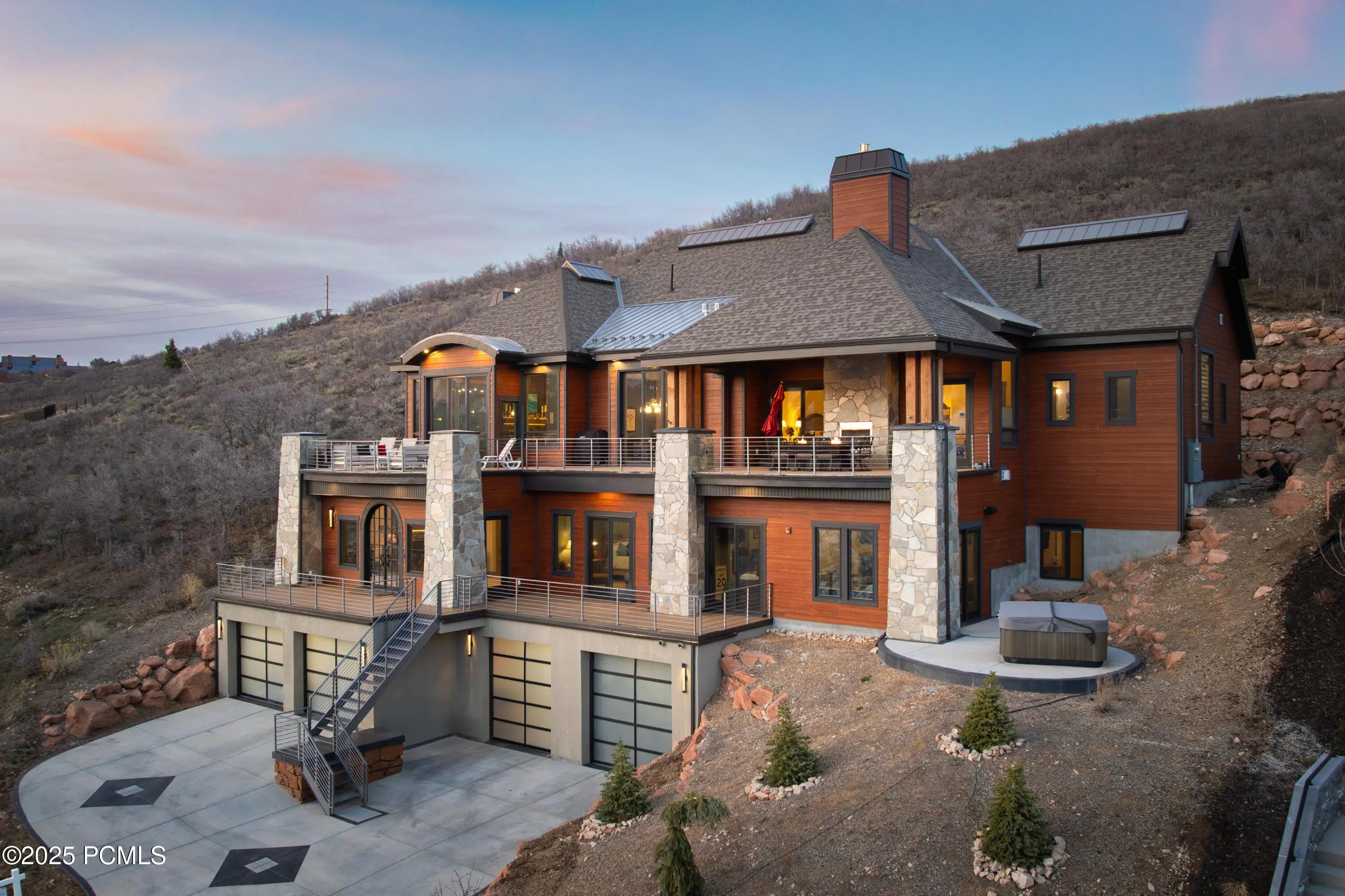 Photo of Listing #12502893