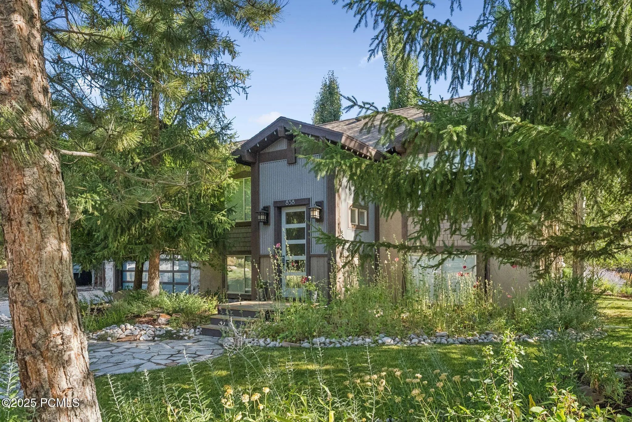 Photo of Listing #12500545