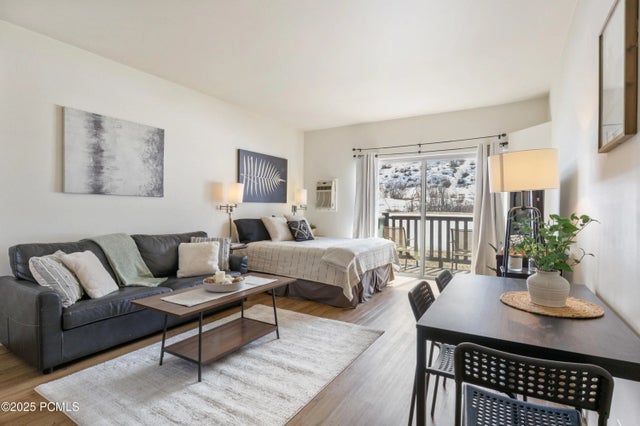 2305 Sidewinder Drive 906, Park City