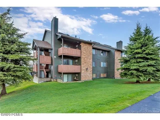 6871 N 2200 Apt 8l, Park City
