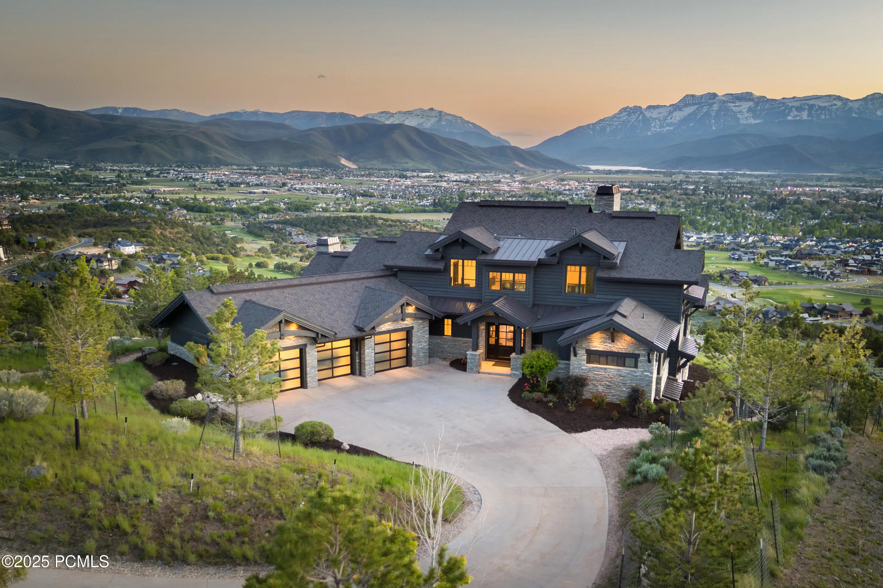 Photo of Listing #12502461