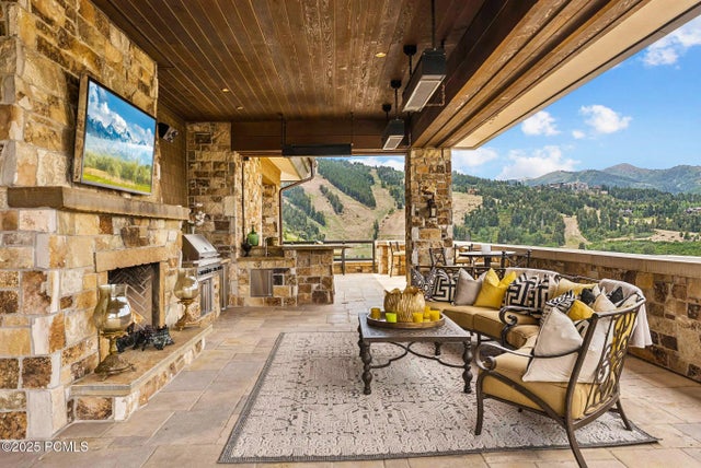 2300 E Deer Valley Drive 1102, Park City
