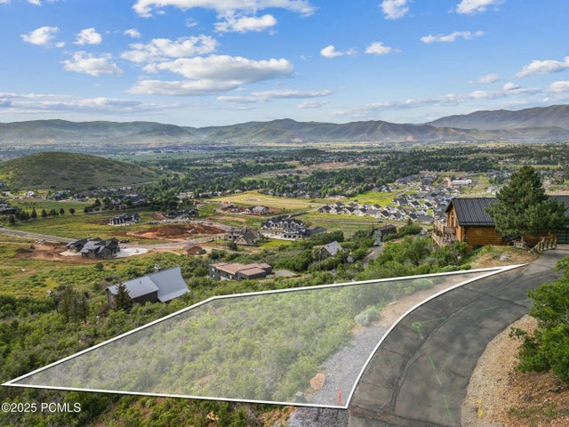 331 Bern Way, Midway