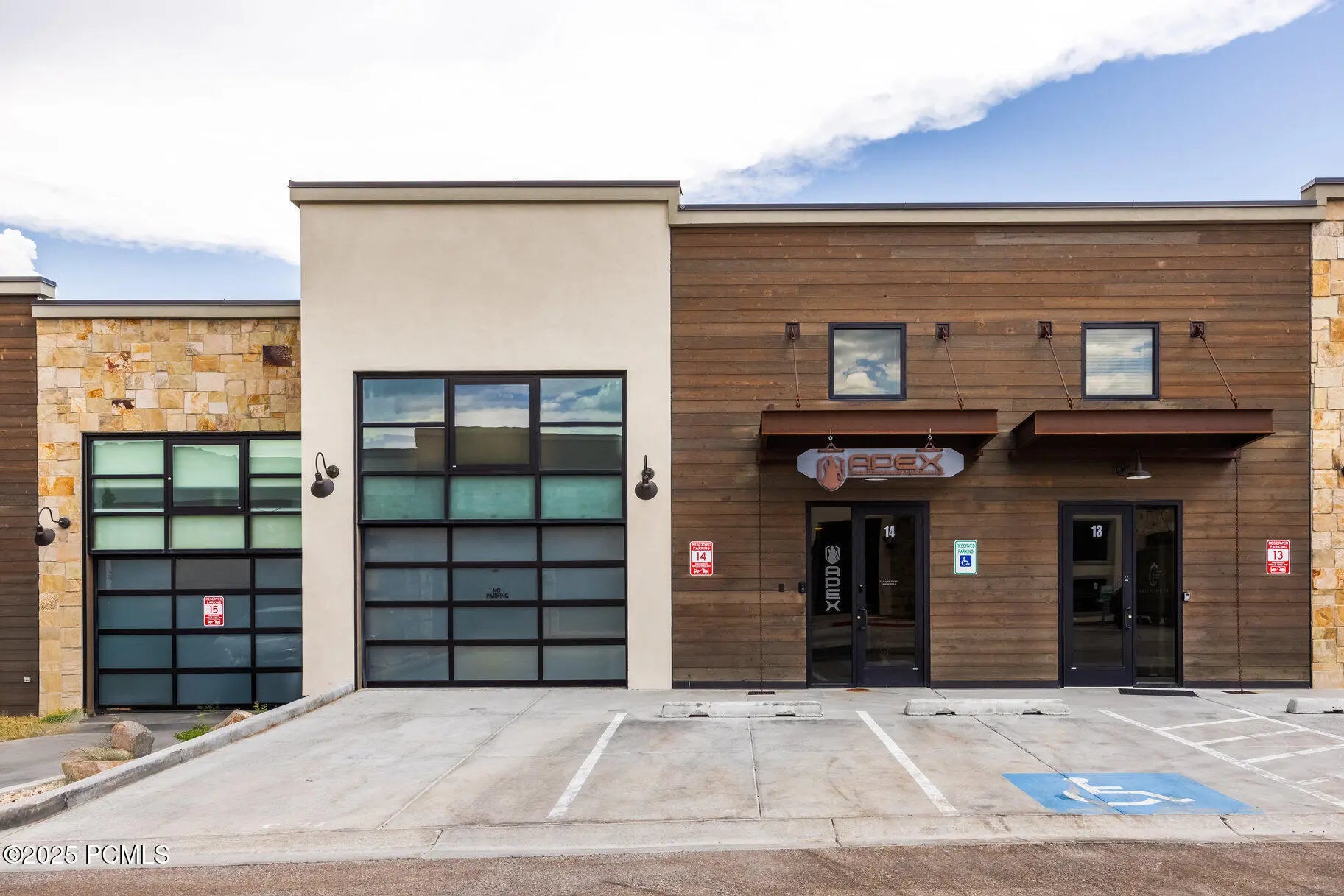 Photo of Listing #12503045