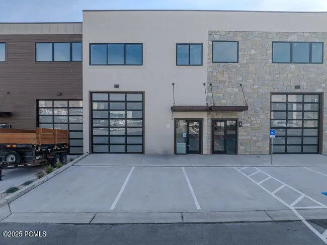 Photo of Listing #12502973