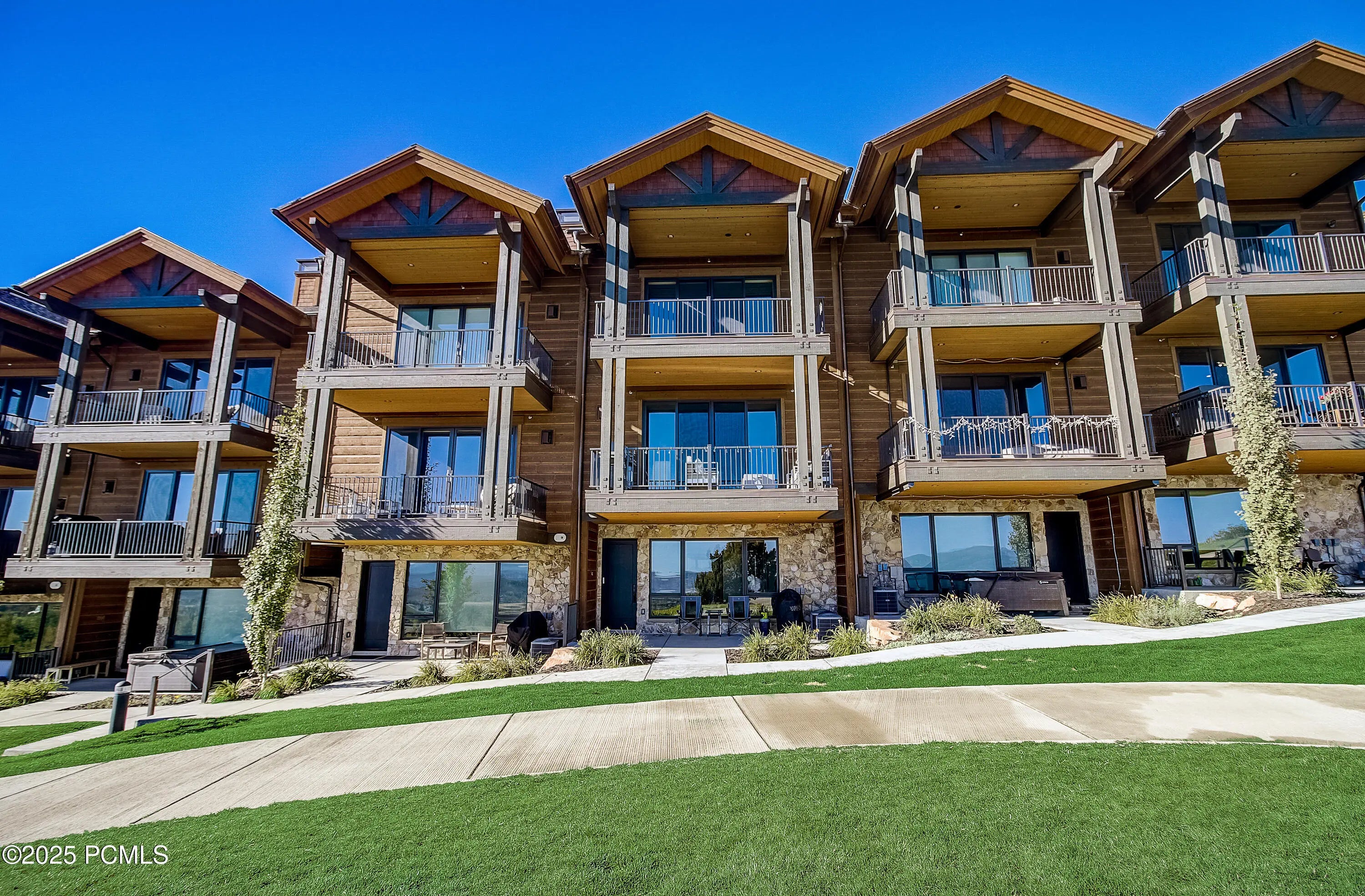 Photo of Listing #12503219