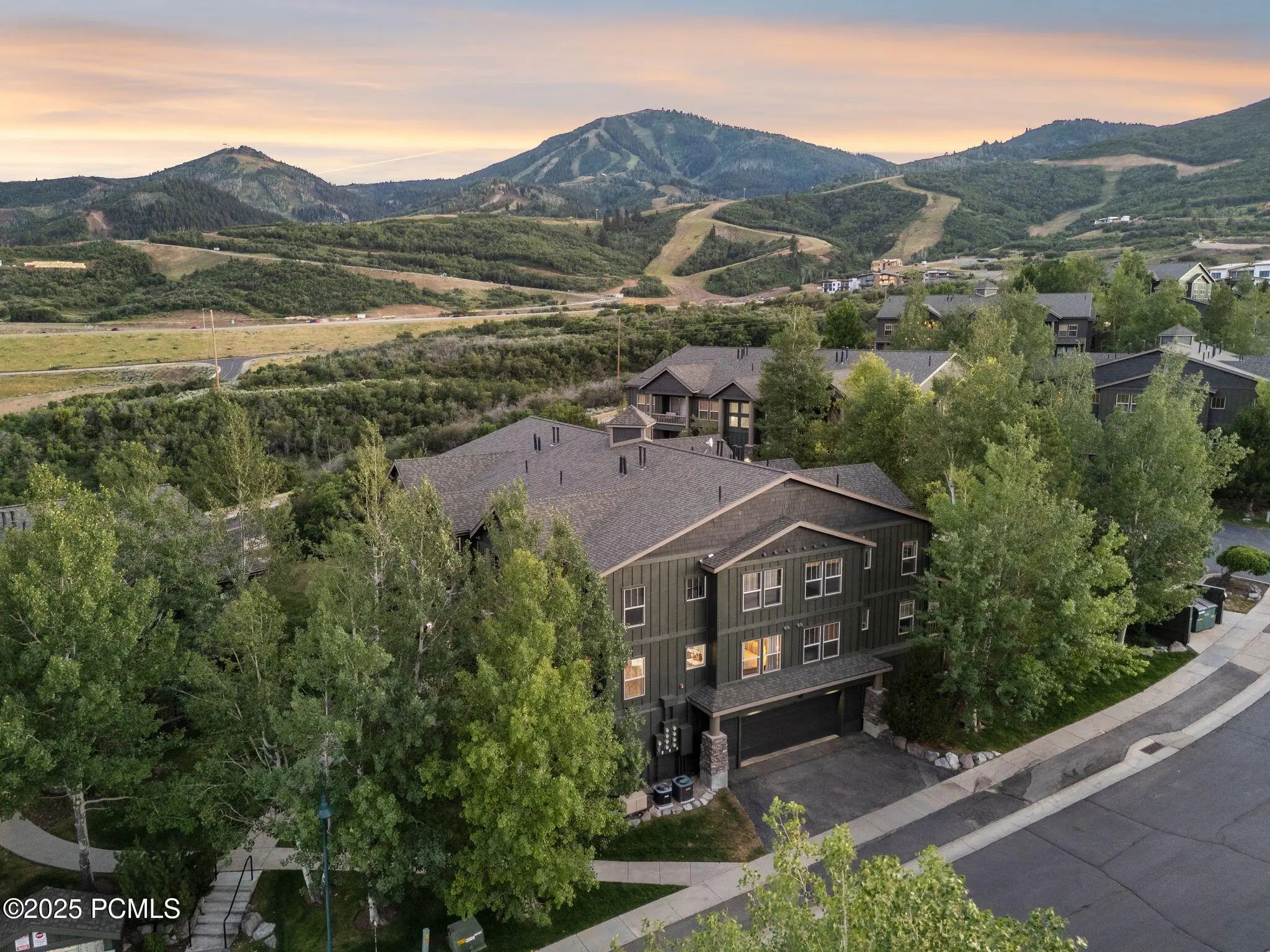 Photo of Listing #12503167