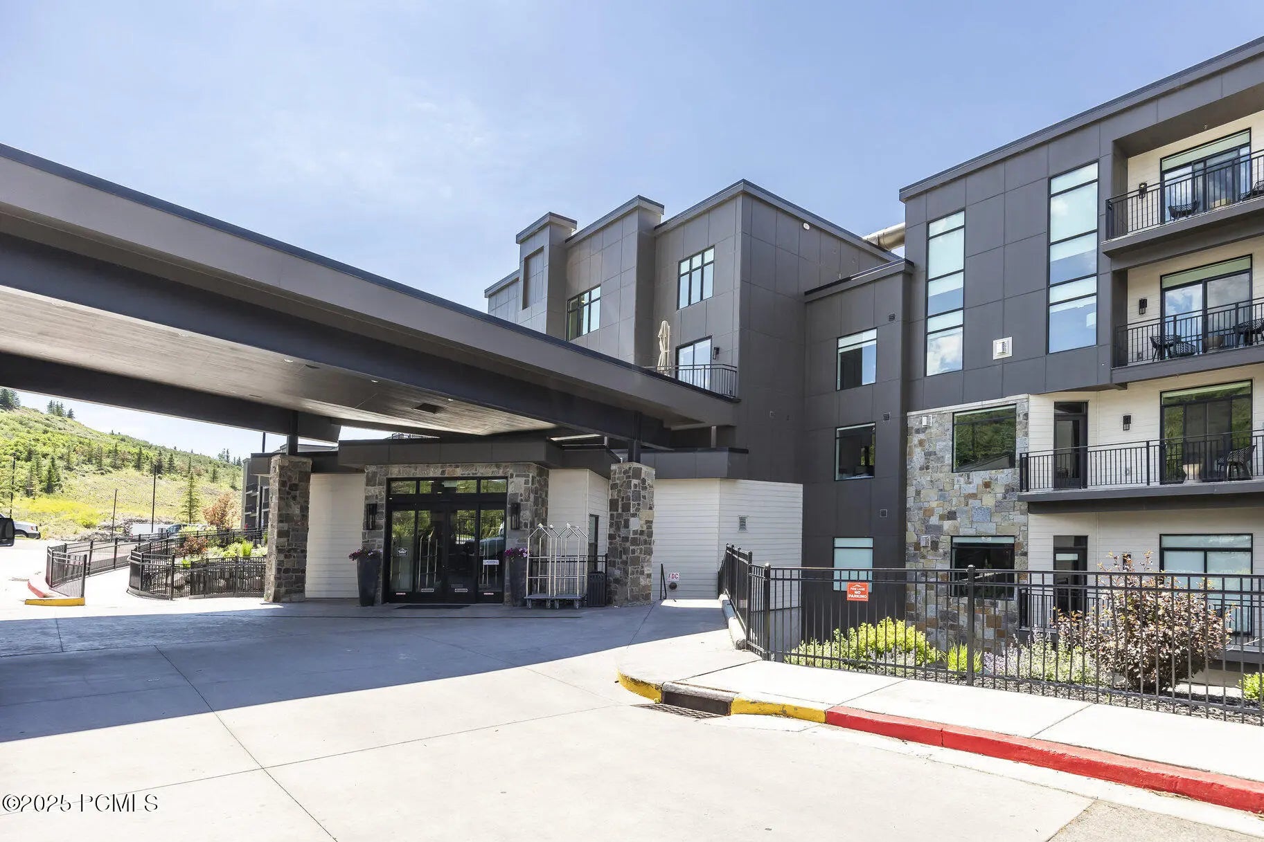 Photo of Listing #12503922