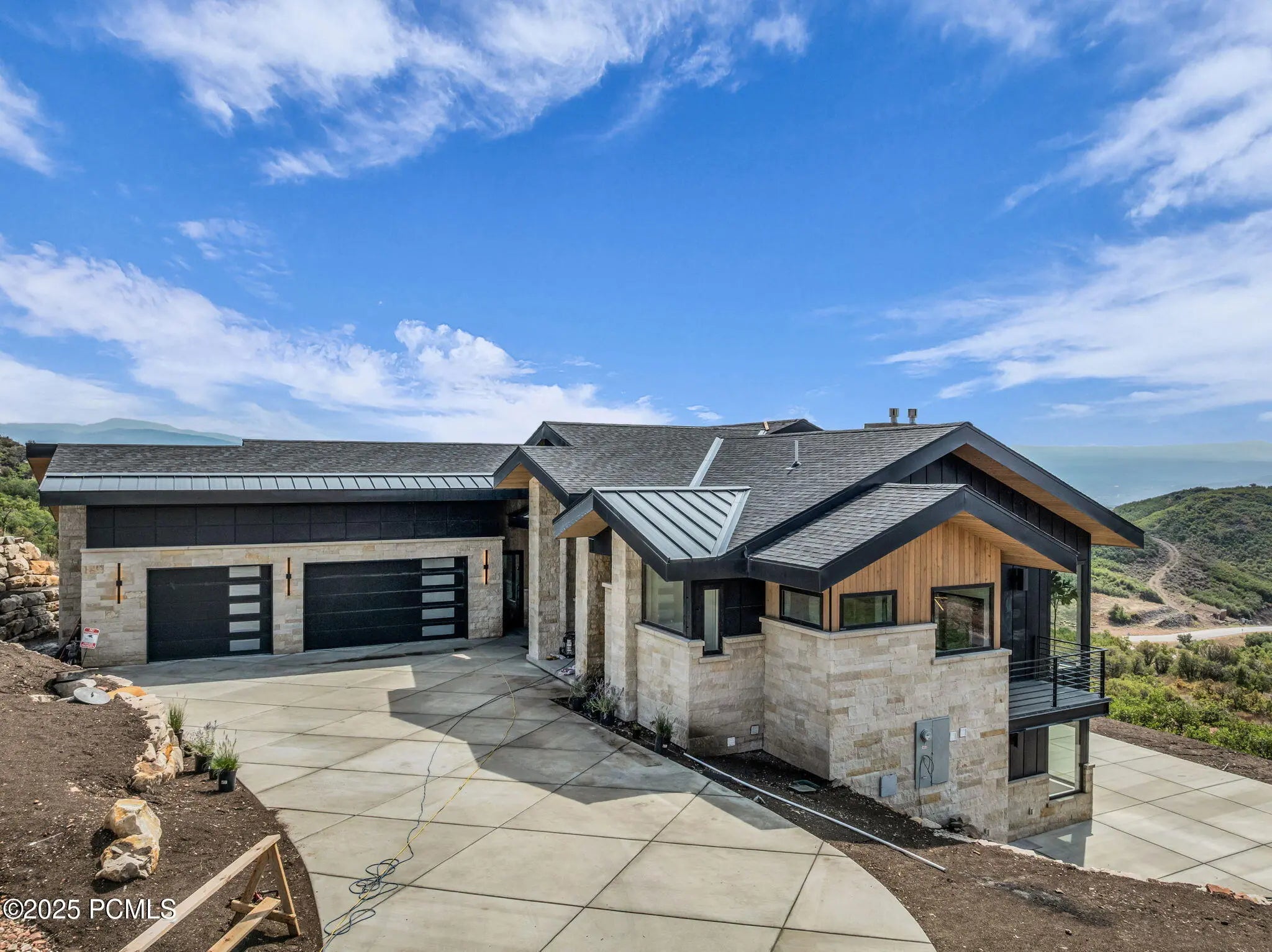 Photo of Listing #12503877