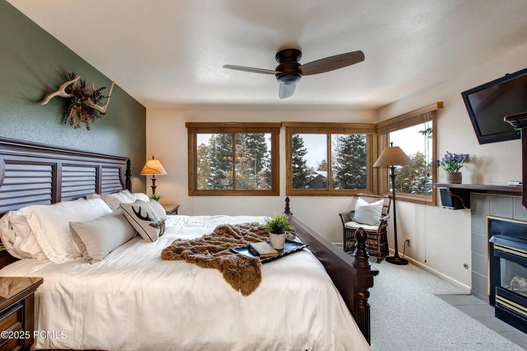 401 Silver King Drive 16, Park City