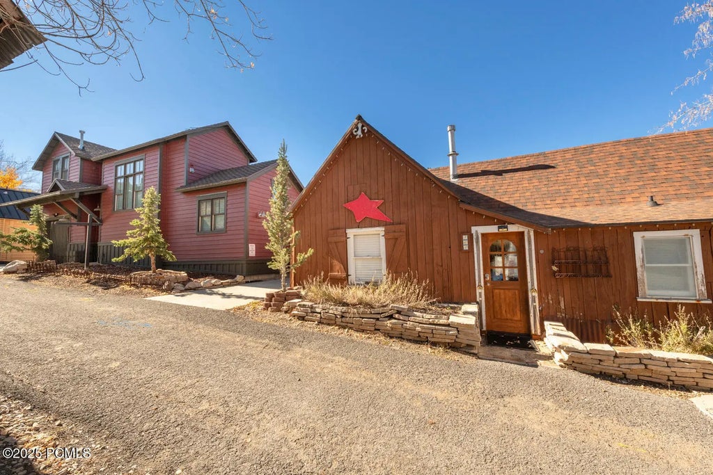 156 Sandridge Road, Park City