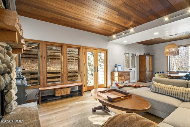 1445 Crescent Road, Park City