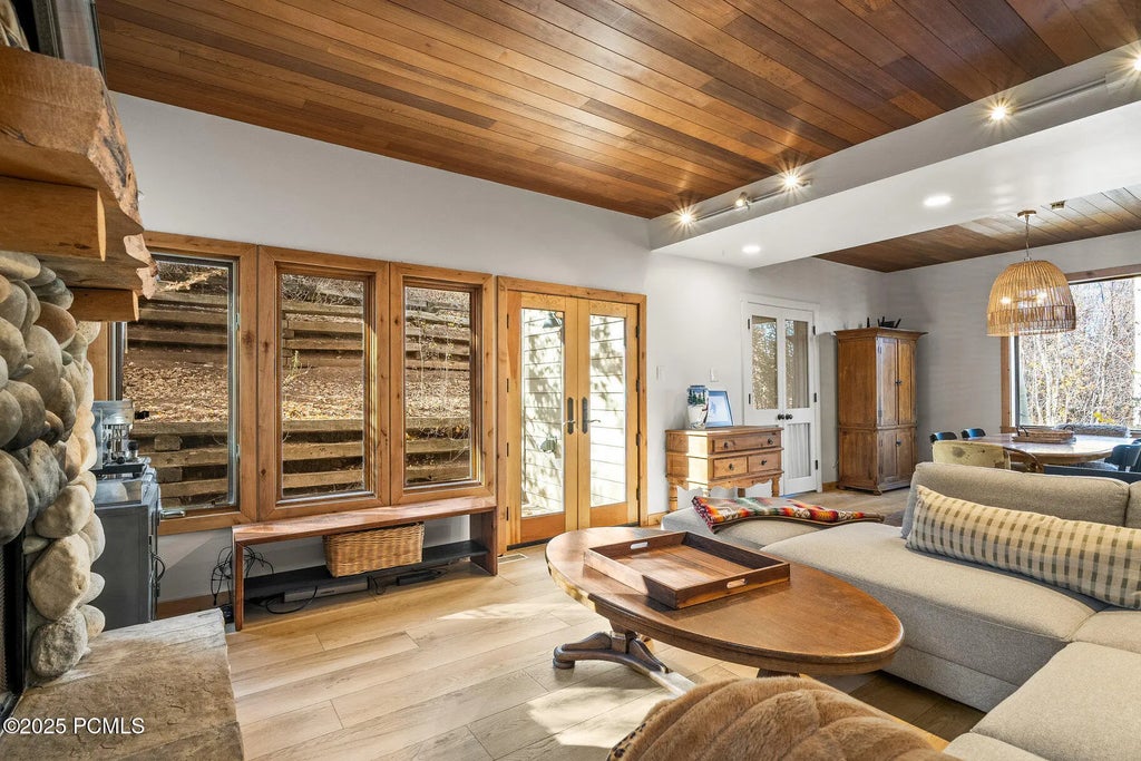 1445 Crescent Road, Park City