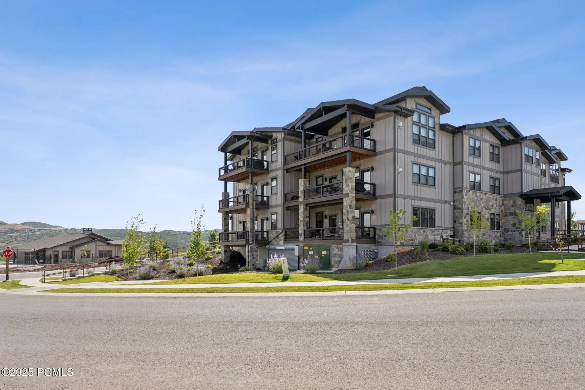 Photo of Listing #12504551