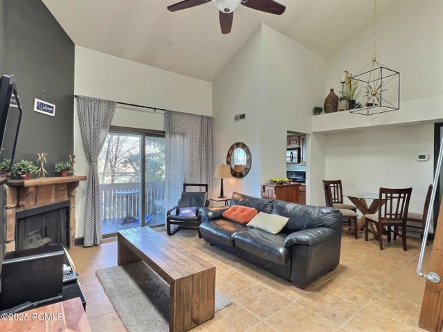 6861 N 2200 West Apt 9w, Park City