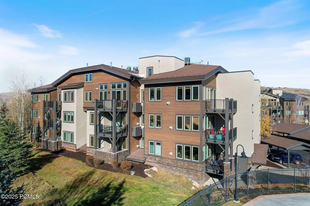 6749 N 2200 West B304, Park City