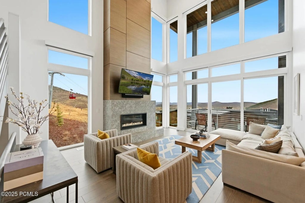 2752 High Mountain Road 1102, Park City