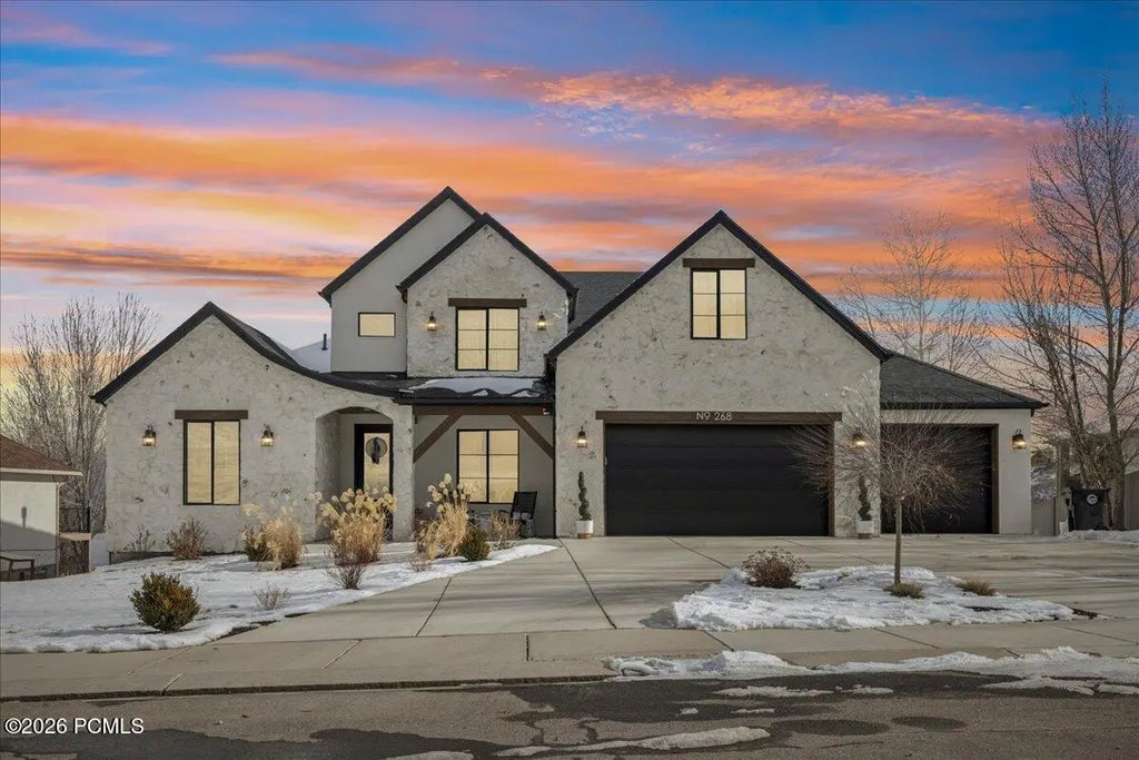 268 W 1400 W, Midway