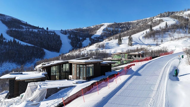 8669 N Ski Beach Way, Park City