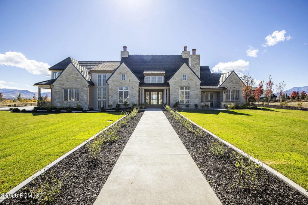 802 E Stone Barn Lane, Midway